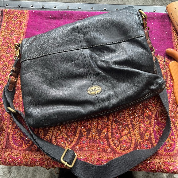 Fossil Women’s Black Leather Bag - Picture 3 of 5